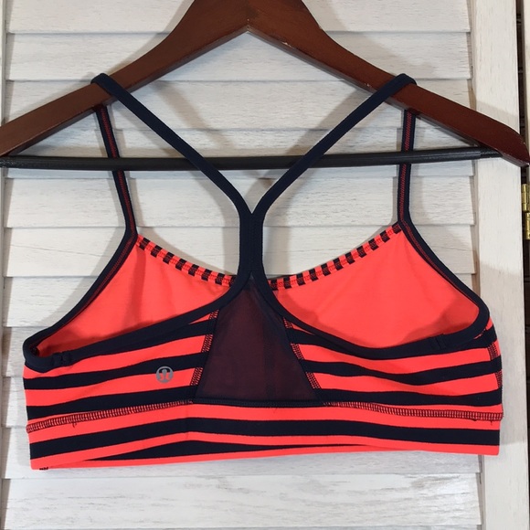 π Lululemon Flow Y Stripes Sports Bra - Picture 10 of 15